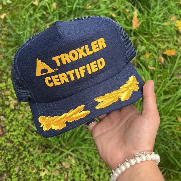 ᴠɪɴᴛᴀɢᴇ ᴛʀᴜᴄᴋᴇʀ ʜᴀᴛ - Picture 1 of 2